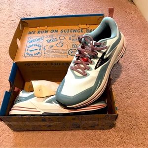 Brooks Cascadia 16 Trail Running Shoe- Women’s